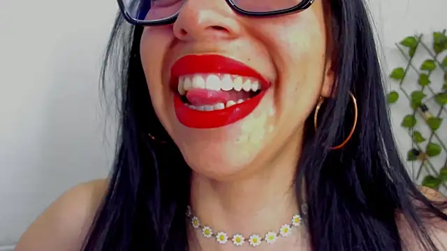 Snapshot of Katty_mouth chatting on 10/11/25, 01:42 Katty mouth online show from 10/11/25, 01:42