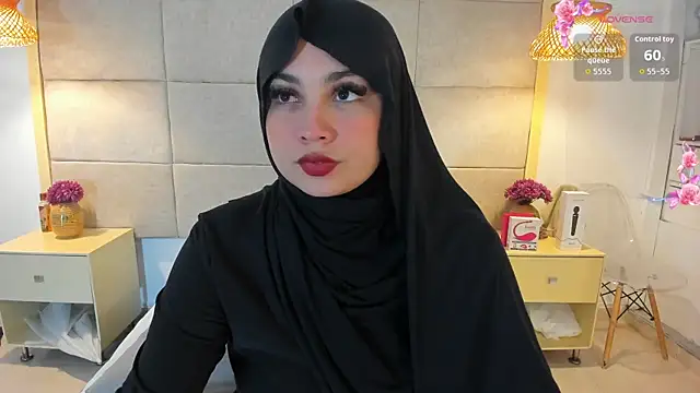 Snapshot of _anjum_ chatting on 10/18/25, 12:17 anjum online show from 10/18/25, 12:17