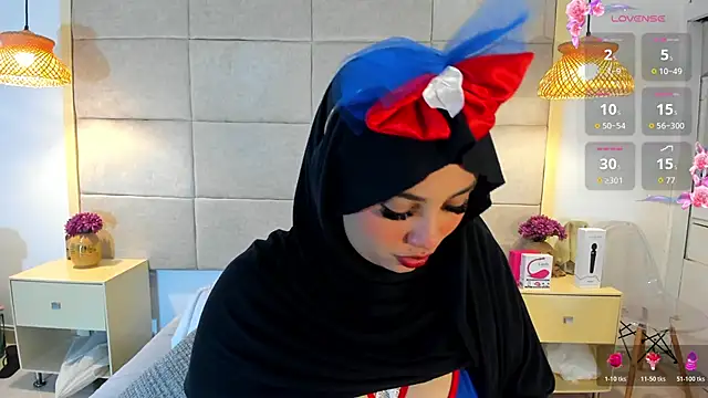 Snapshot of _anjum_ chatting on 10/31/25, 12:06 anjum online show from 10/31/25, 12:06