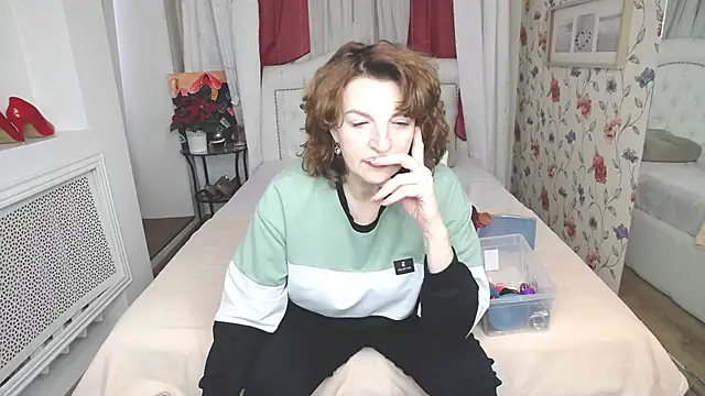 AmiHotGranny online show from 04/05/26, 12:46