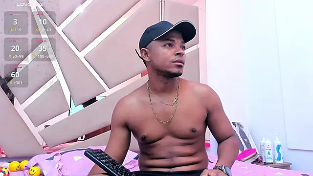 Snapshot of you_and_i9 chatting on 02/23/25, 01:42 you and i9 online show from 02/23/25, 01:42