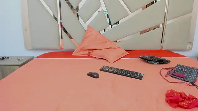 Snapshot of you_and_i9 chatting on 09/12/25, 07:25 you and i9 online show from 09/12/25, 07:25