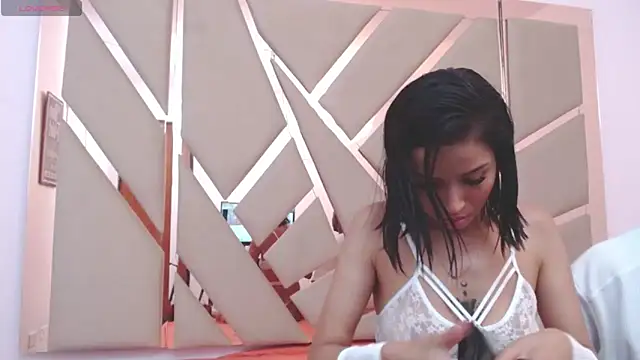 Snapshot of you_and_i9 chatting on 09/24/25, 07:17 you and i9 online show from 09/24/25, 07:17