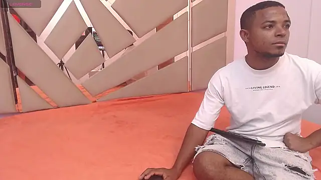 Snapshot of you_and_i9 chatting on 10/14/25, 07:36 you and i9 online show from 10/14/25, 07:36