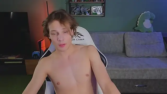 TeddyLiLboy online show from 10/17/25, 03:47