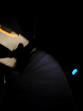 Snapshot of eltoulou chatting on 01/11/25, 04:36 eltoulou online show from 01/11/25, 04:36