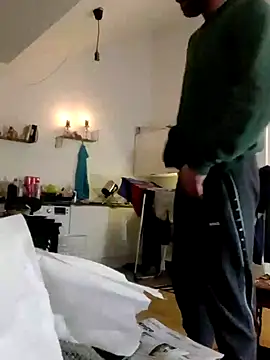 Snapshot of eltoulou chatting on 01/17/25, 05:08 eltoulou online show from 01/17/25, 05:08