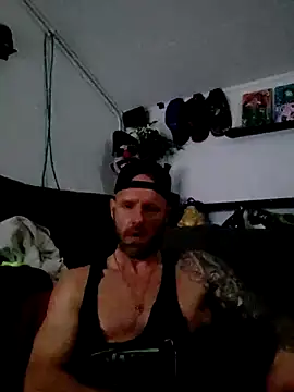 Snapshot of eltoulou chatting on 01/20/25, 02:11 eltoulou online show from 01/20/25, 02:11