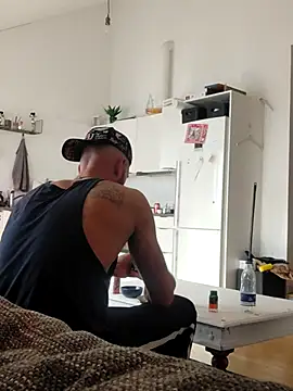 Snapshot of eltoulou chatting on 03/02/25, 11:29 eltoulou online show from 03/02/25, 11:29