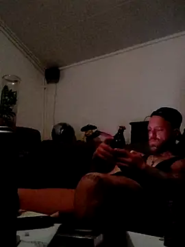 Snapshot of eltoulou chatting on 03/05/25, 02:46 eltoulou online show from 03/05/25, 02:46