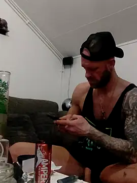 Snapshot of eltoulou chatting on 03/05/25, 09:48 eltoulou online show from 03/05/25, 09:48