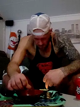 eltoulou online show from 10/29/25, 08:32