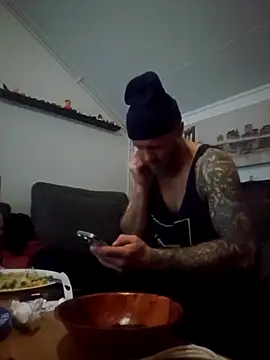 Snapshot of eltoulou chatting on 12/03/25, 05:00 eltoulou online show from 12/03/25, 05:00