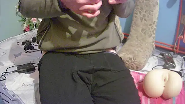 Snapshot of Markxen_cam chatting on 12/28/24, 10:25 Markxen cam online show from 12/28/24, 10:25