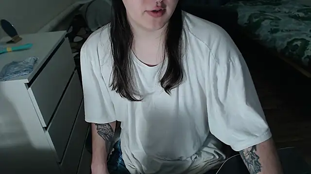 EvaMiron online show from 11/30/25, 12:20