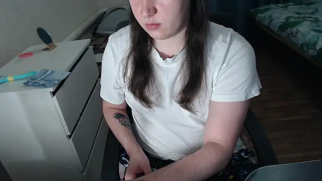 EvaMiron online show from 02/05/26, 04:11