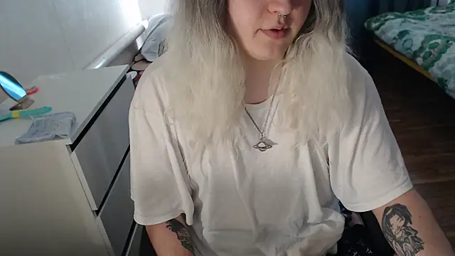 EvaMiron online show from 02/18/26, 08:32