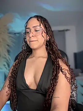 Snapshot of gretta_kler1 chatting on 11/26/25, 10:22 gretta kler1 online show from 11/26/25, 10:22