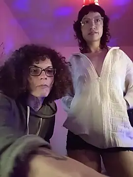 Snapshot of SuccubusTatuada chatting on 12/18/25, 09:21 SuccubusTatuada online show from 12/18/25, 09:21