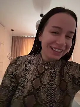 deliaroyal online show from 04/21/26, 01:17