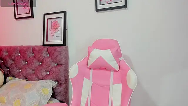 ashliekitty  011 online show from 11/26/25, 07:48