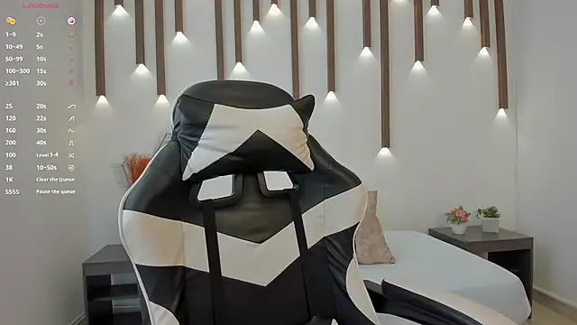 megan cooper28 online show from 11/05/25, 07:14