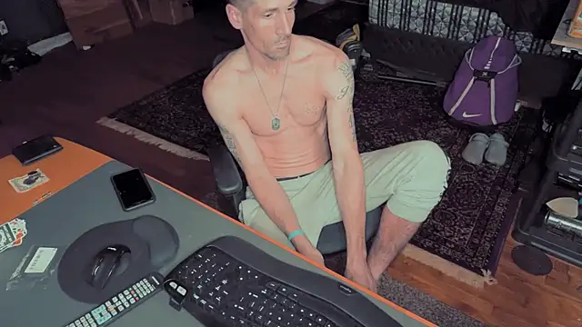 Snapshot of HARD_2QUIT chatting on 02/07/25, 07:07 HARD 2QUIT online show from 02/07/25, 07:07