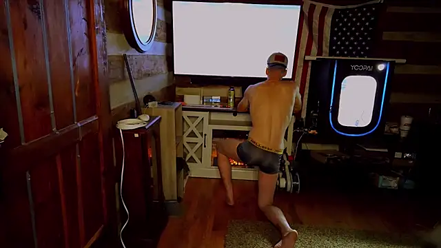 Snapshot of HARD_2QUIT chatting on 11/28/25, 08:28 HARD 2QUIT online show from 11/28/25, 08:28