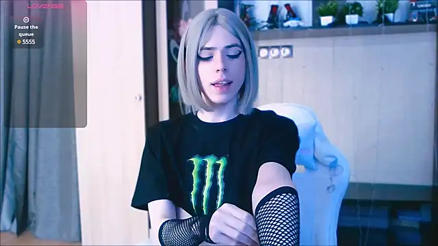 FemAlexa  online show from 03/19/25, 03:29