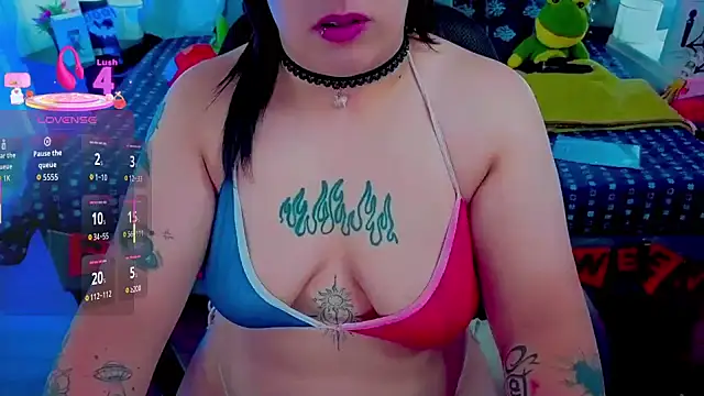 NatalieHarris online show from 10/31/25, 06:42