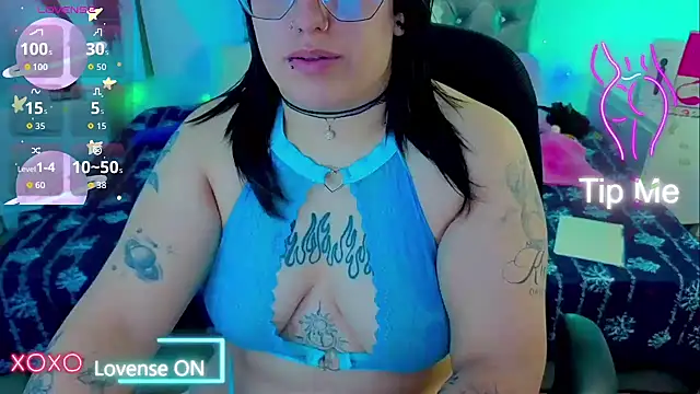 Snapshot of NatalieHarris chatting on 06/12/26, 05:45 NatalieHarris online show from 06/12/26, 05:45
