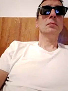 Anastasio33 online show from 10/31/25, 07:37