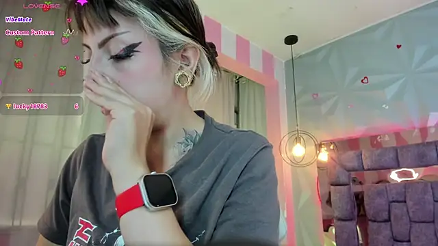 Snapshot of Candy_morgan412 chatting on 11/23/25, 12:27 Candy morgan412 online show from 11/23/25, 12:27