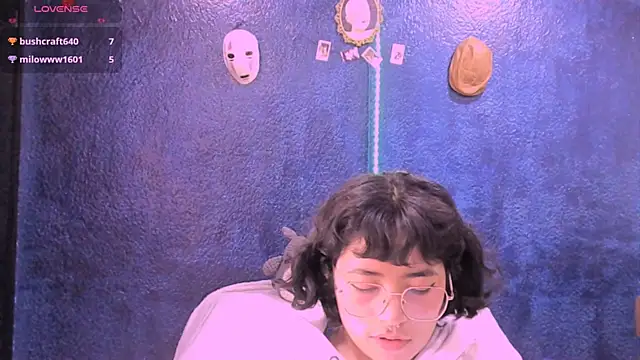 NinaYellow online show from 12/09/24, 06:25