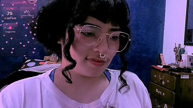 NinaYellow online show from 05/12/26, 02:03