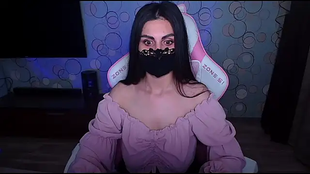   Yasmina   online show from 07/04/26, 04:40