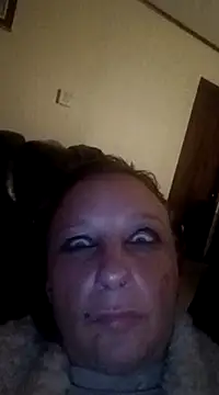 Everlyrose27 online show from 12/22/24, 07:11