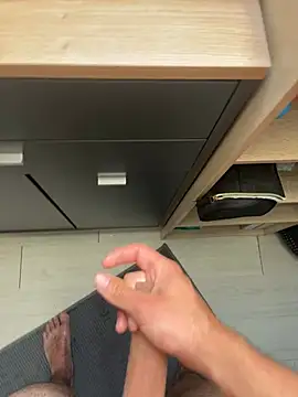 Mecchaud06 online show from 04/27/26, 05:33