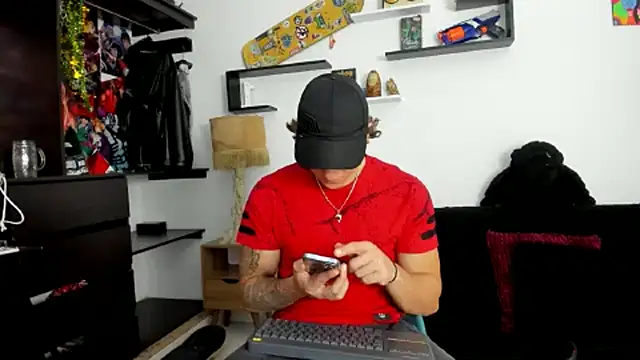 Tom Krakow online show from 02/25/25, 08:51