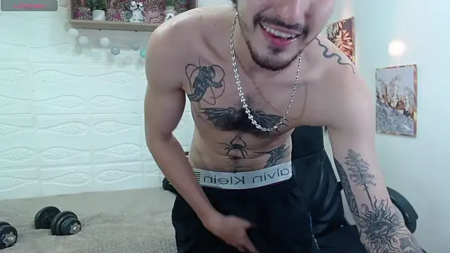 Snapshot of DmitriSanders chatting on 01/07/25, 02:53 DmitriSanders online show from 01/07/25, 02:53