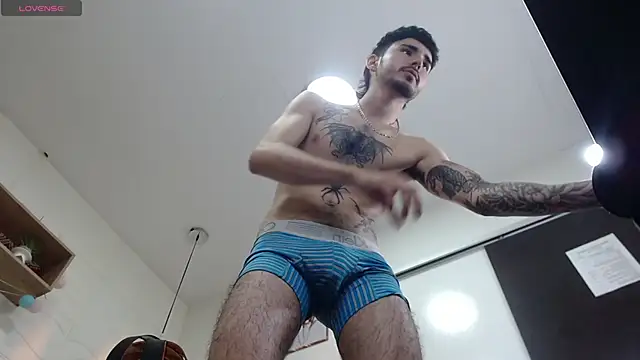 Snapshot of DmitriSanders chatting on 01/09/25, 11:24 DmitriSanders online show from 01/09/25, 11:24