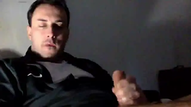 Snapshot of mainnrd chatting on 03/19/26, 04:55 mainnrd online show from 03/19/26, 04:55