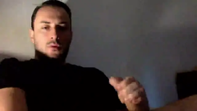 Snapshot of mainnrd chatting on 04/18/26, 01:04 mainnrd online show from 04/18/26, 01:04