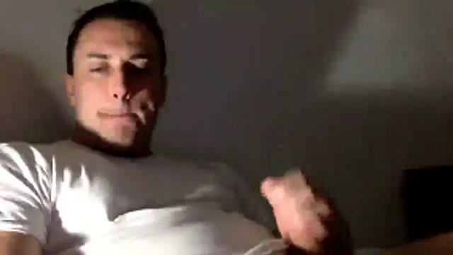 Snapshot of mainnrd chatting on 04/23/26, 10:56 mainnrd online show from 04/23/26, 10:56