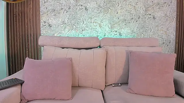 Snapshot of imkrystall chatting on 12/05/24, 09:39 imkrystall online show from 12/05/24, 09:39