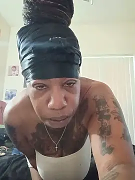 TipdrilBossQueen online show from 05/27/26, 04:15