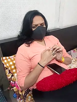 Snapshot of khushikhushi chatting on 02/12/26, 11:27 khushikhushi online show from 02/12/26, 11:27