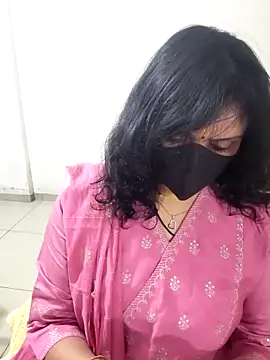 Snapshot of khushikhushi chatting on 02/13/26, 05:25 khushikhushi online show from 02/13/26, 05:25