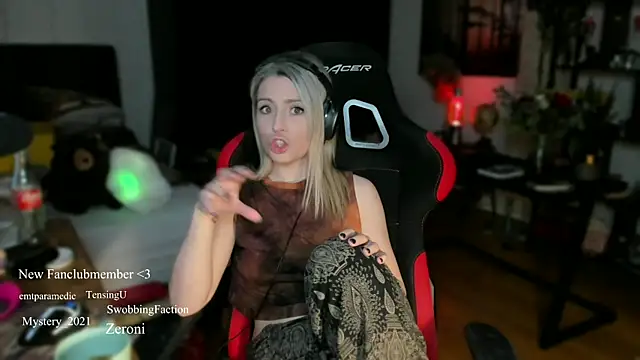 Snapshot of Lisaonthemoon chatting on 03/09/25, 07:26 Lisaonthemoon online show from 03/09/25, 07:26