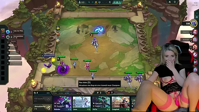 Snapshot of Lisaonthemoon chatting on 09/20/25, 11:06 Lisaonthemoon online show from 09/20/25, 11:06